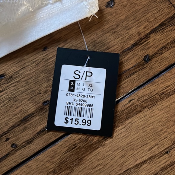 Urban Planet size S white bralette - Picture 3 of 4